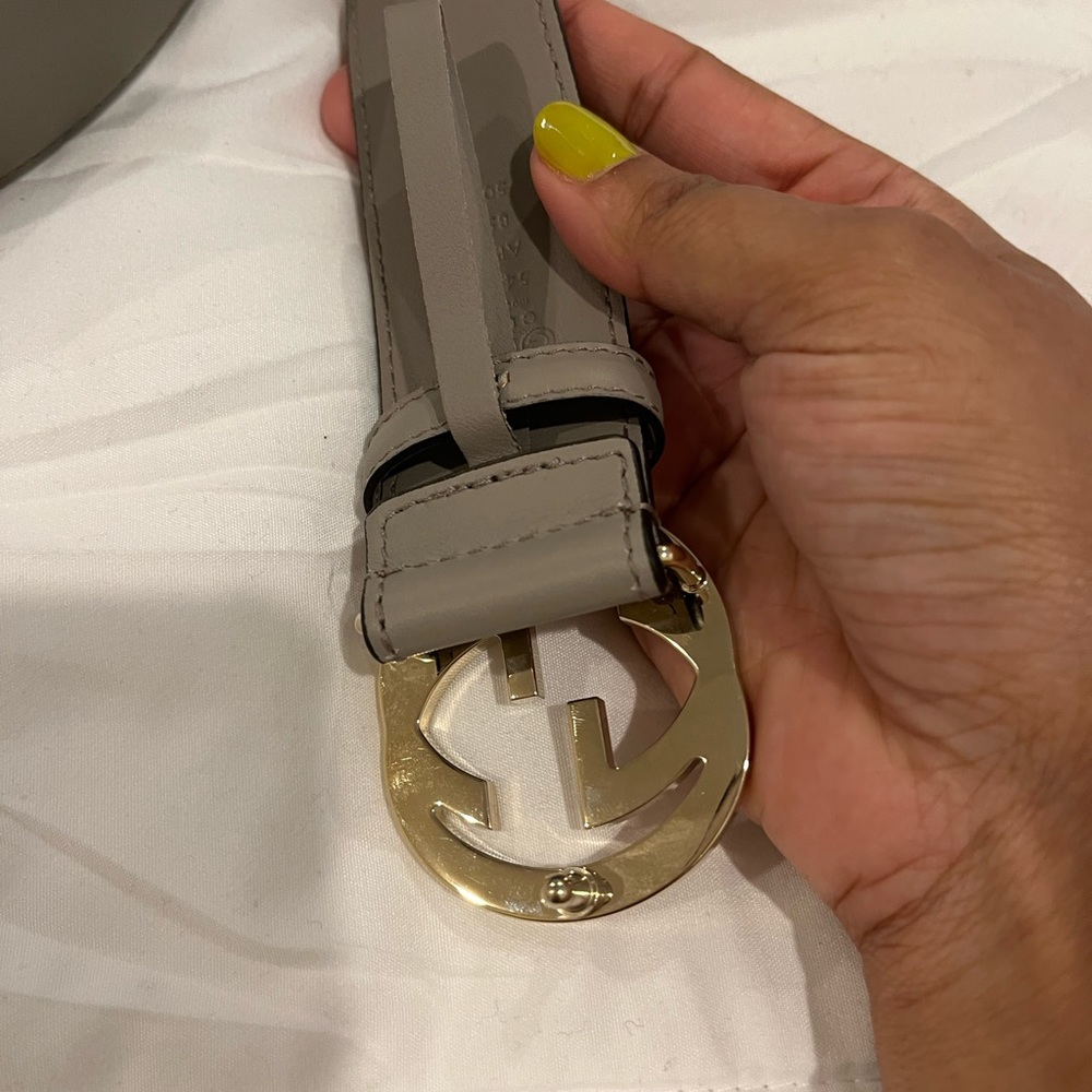 Authentic, Never Worn Gray, Medium Sized Gucci Be… - image 4